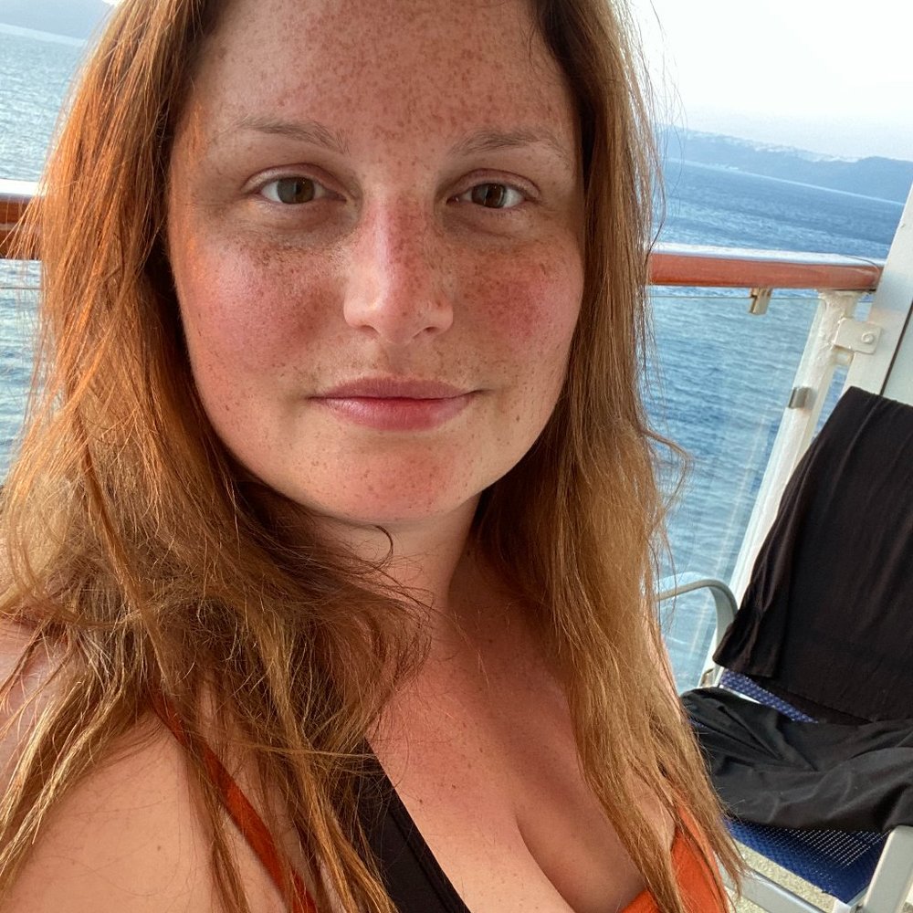 Meet your Posher, Hayley